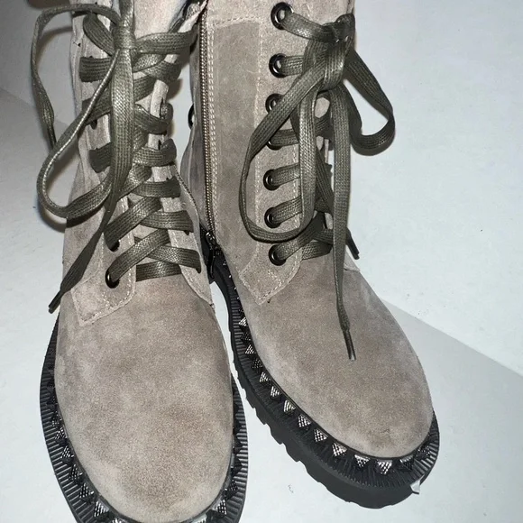 Vince Camuto Levonia Studded Suede Moto Boots NWOT! - Picture 10 of 13